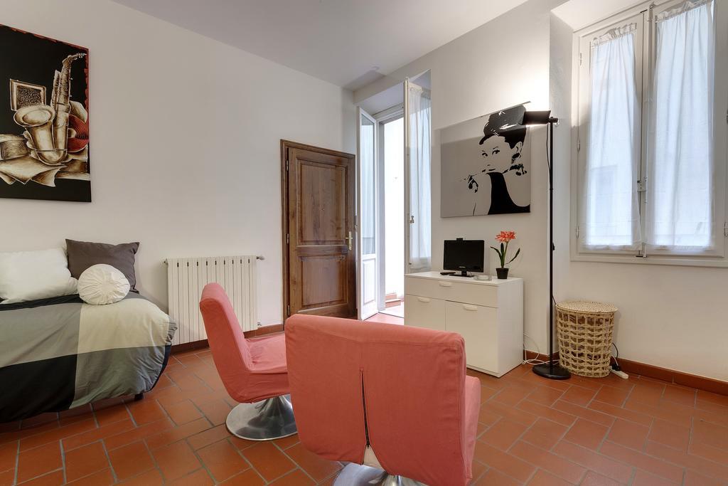 Oche Florença Quarto foto