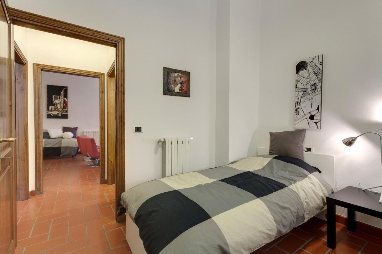 Oche Florença Quarto foto