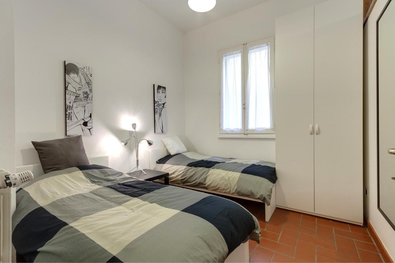 Oche Florença Quarto foto